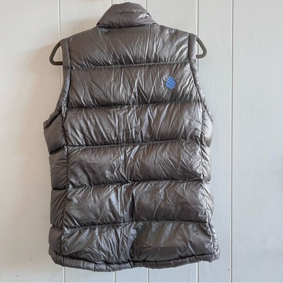 STIO Women’s Goose Down Puffer Vest - Picture 7 of 12